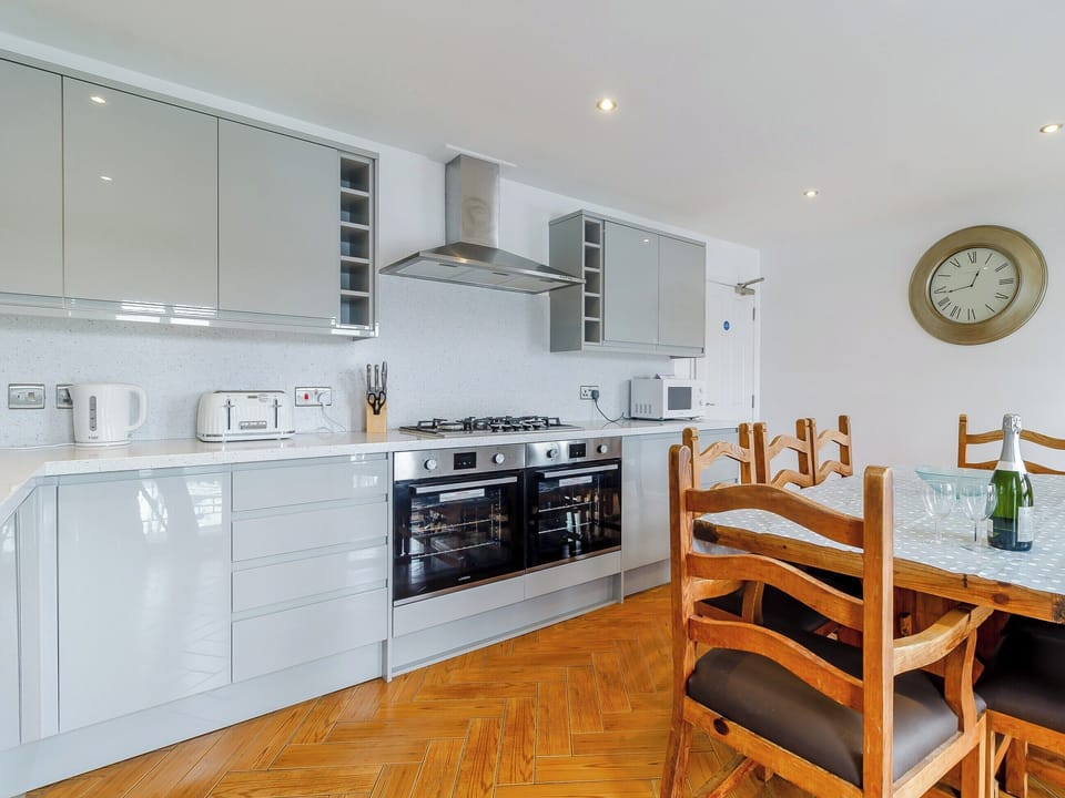 Kitchen/diner | Stay Sail - The Sail Loft, Wroxham