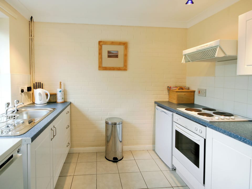 Kitchen | Linda&rsquo;s Lodge, Nr. Halesworth