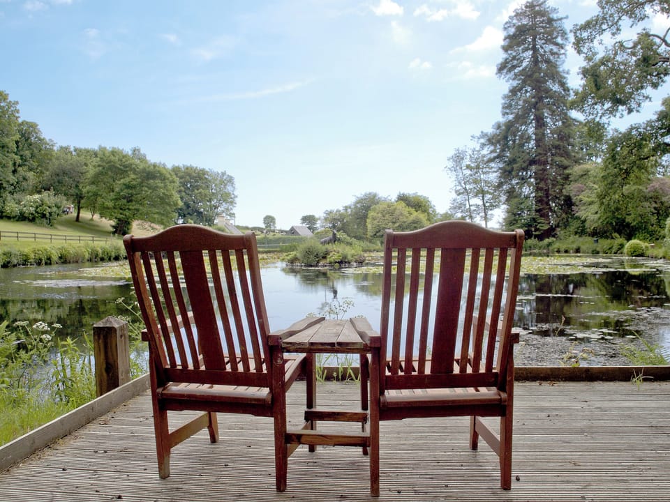 Garden and grounds | Rosecraddoc Manor - Lake View Villas, Liskeard