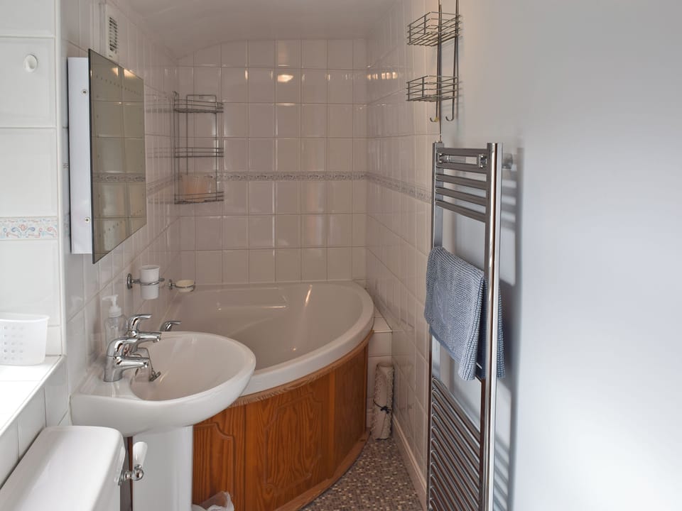 Bathroom | Saddleback Cottage, Keswick