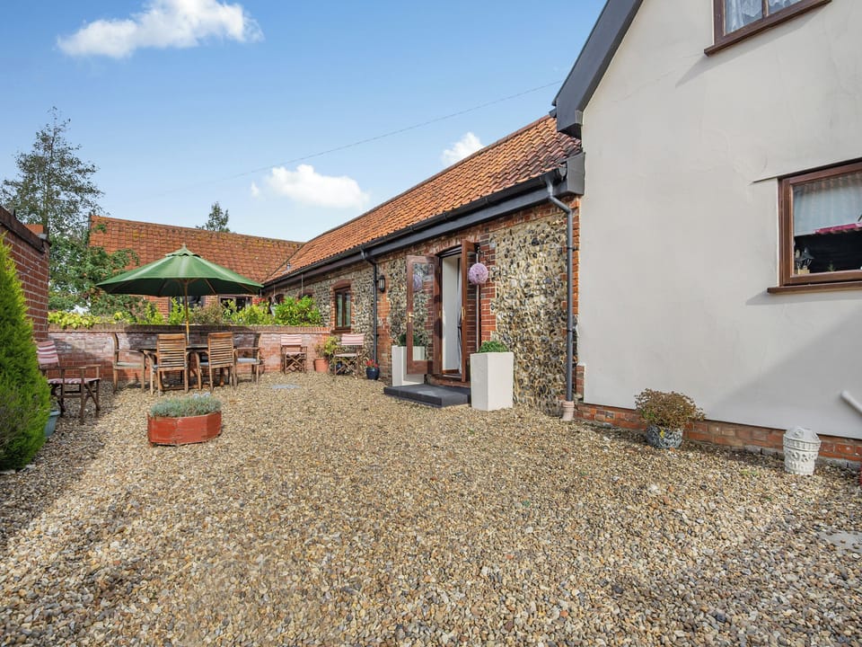 Exterior | Pear Tree Cottage, Banham