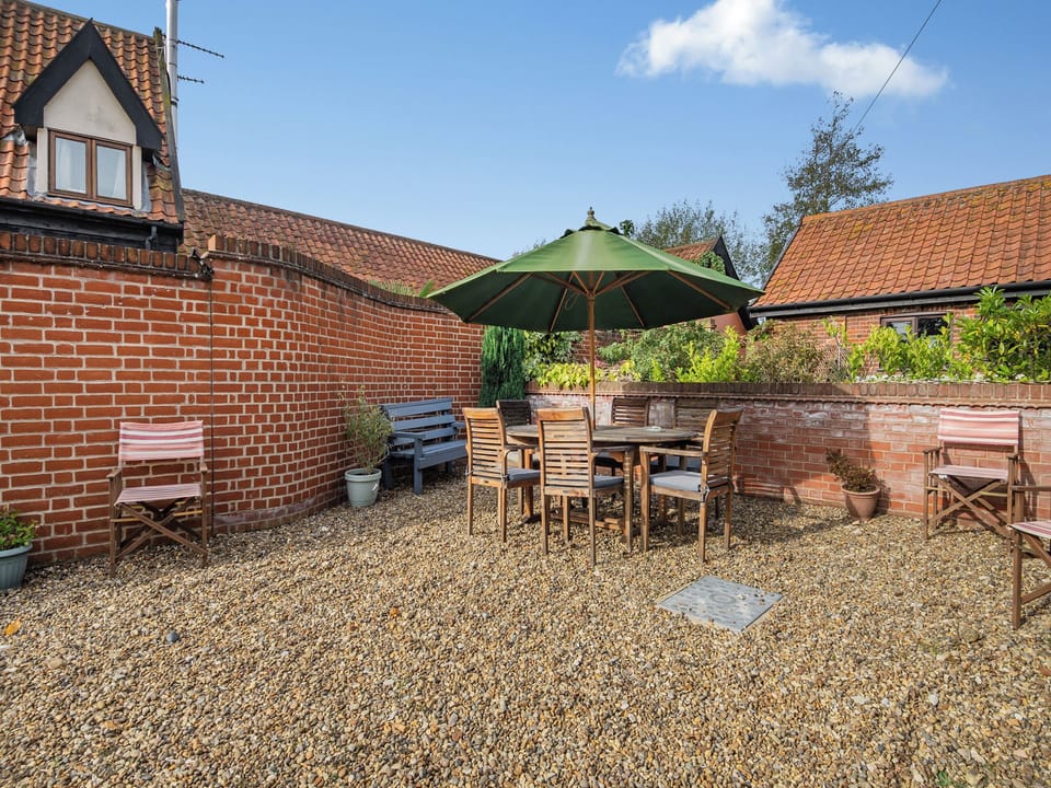 Exterior | Pear Tree Cottage, Banham