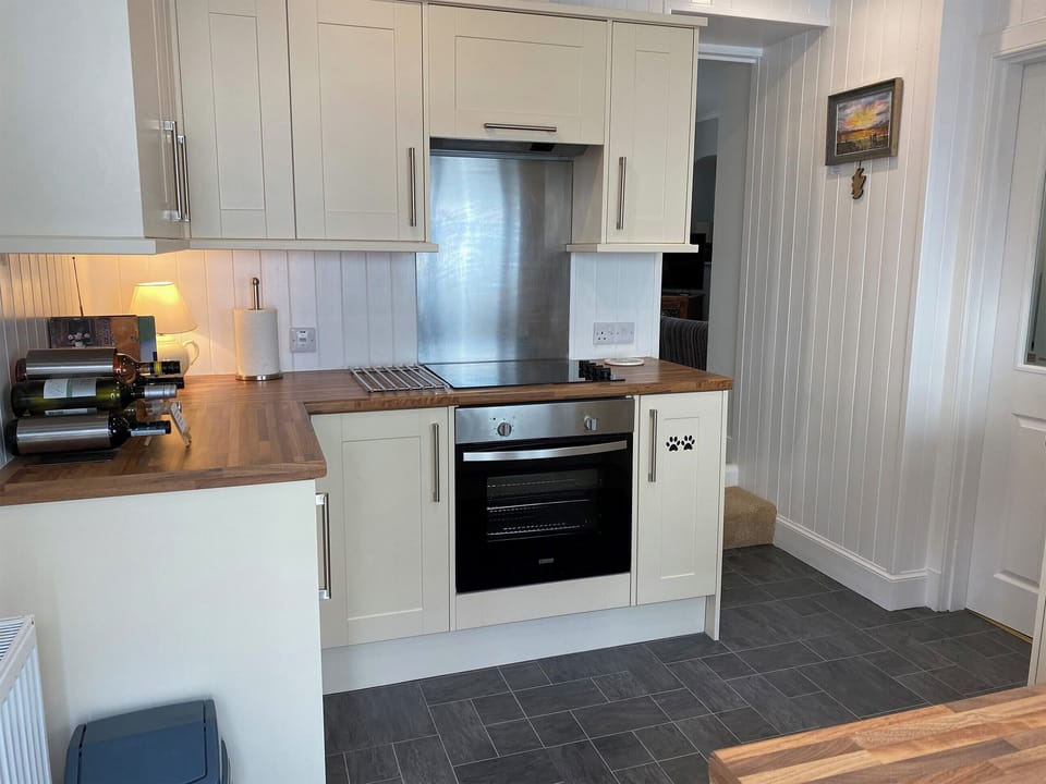 Kitchen | Dolphin Cottage, Nairn