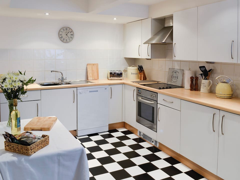 Kitchen | Wood&rsquo;s Barn - East House Farm and Wood&rsquo;s Barn, Beckermonds, near Kettlewell