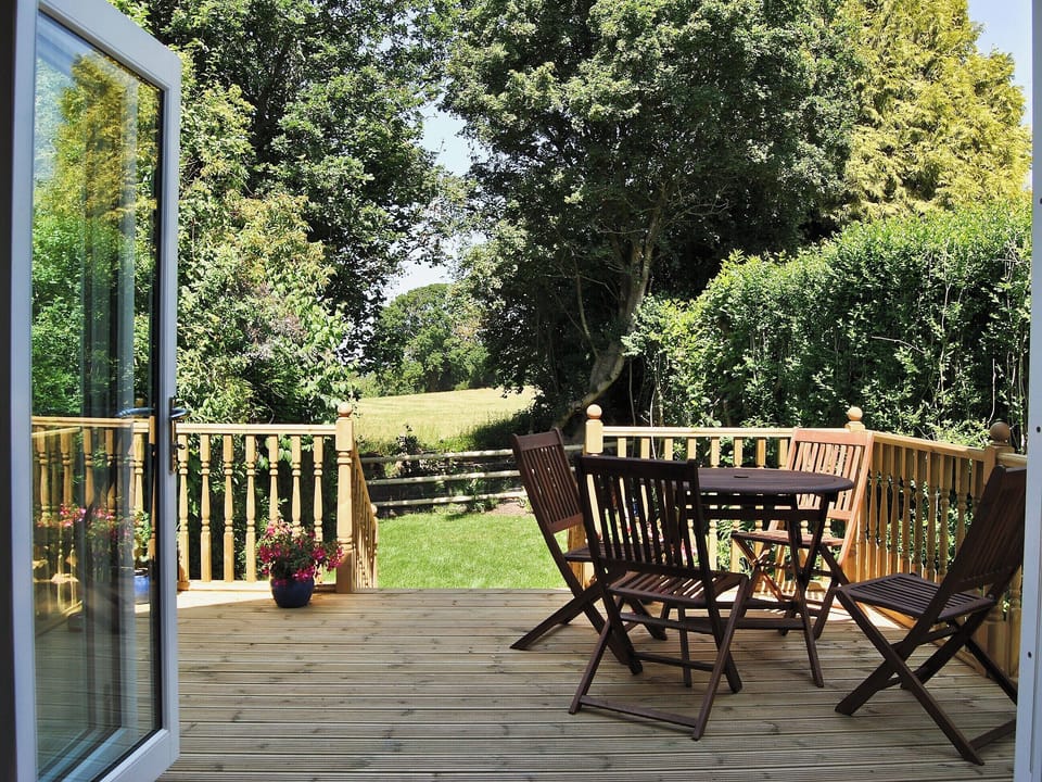 Sitting-out-area | Bramble Cottage, Wimborne