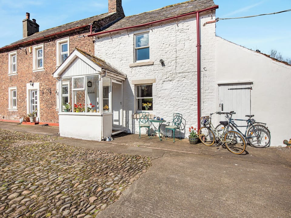 Exterior | Hollow Creek Cottage, Kirkandrews-on-Eden, near Carlisle
