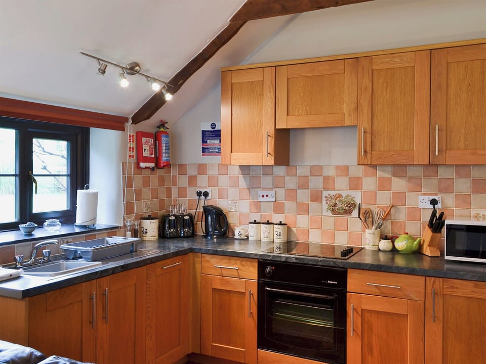 Open plan living/dining room/kitchen | Higher Poulston Farm - Garden Cottage, Harbertonford, Totnes