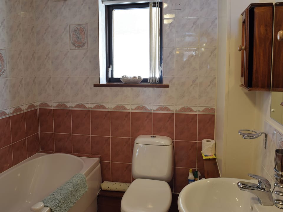 Bathroom | Dairy Lodge, Keswick