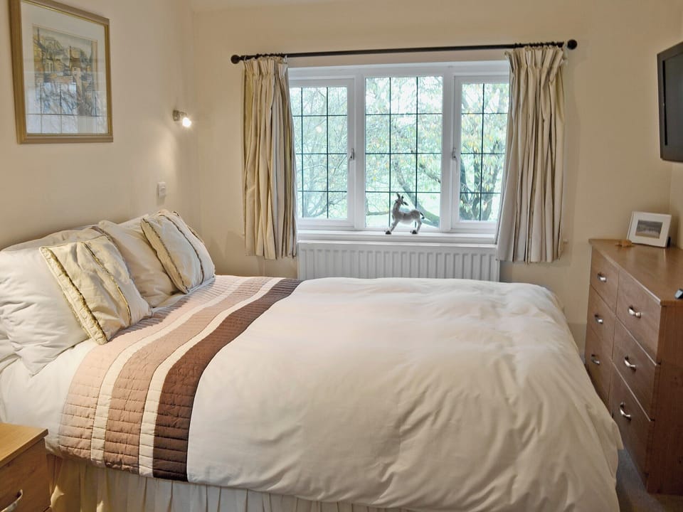 Double bedroom | Whitethorn Lodge, Skipton