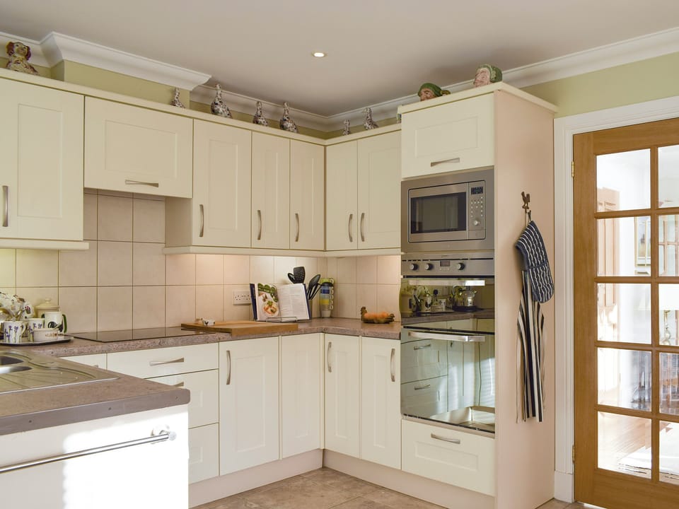Well-equipped fitted kitchen | Heather Croft - Hatton Cottages, Dunkeld, near Pitlochry