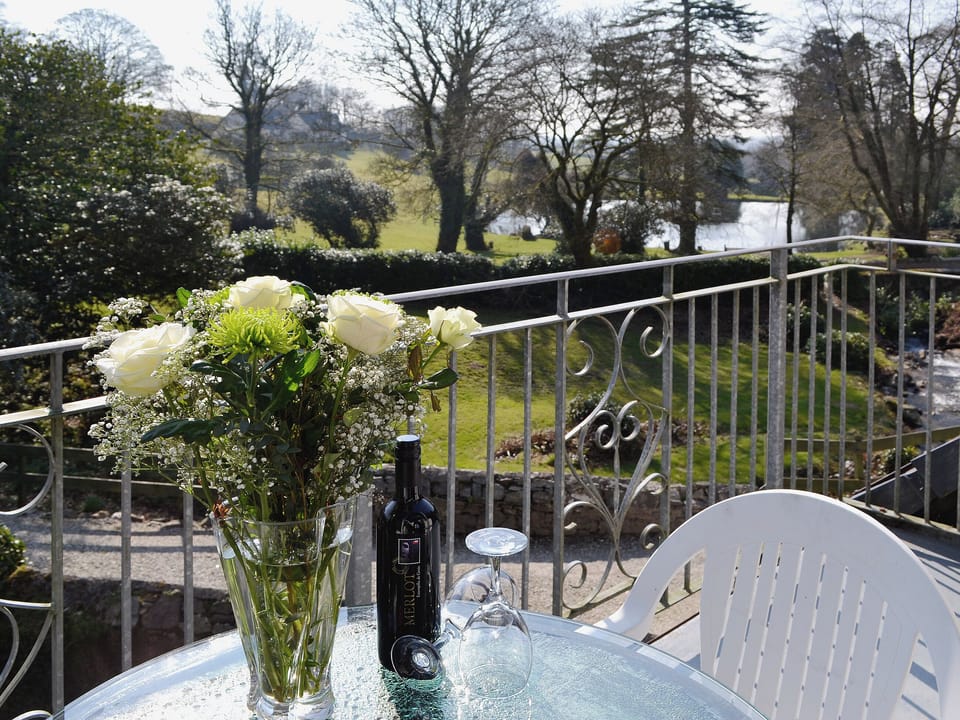 Balcony | River View Villa - Rosecraddoc Manor, Liskeard