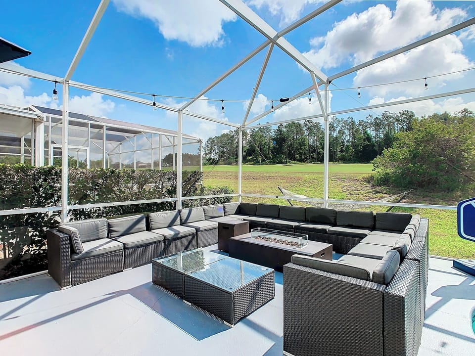 Outdoor Dining - Host exclusive private chef dinners for up to 24 guests outside and 20 inside, complemented by Philip Starck designed chairs. Enjoy scenic views of the private pool, golf course, and unwind by the Fire Pit with a cocktail.
