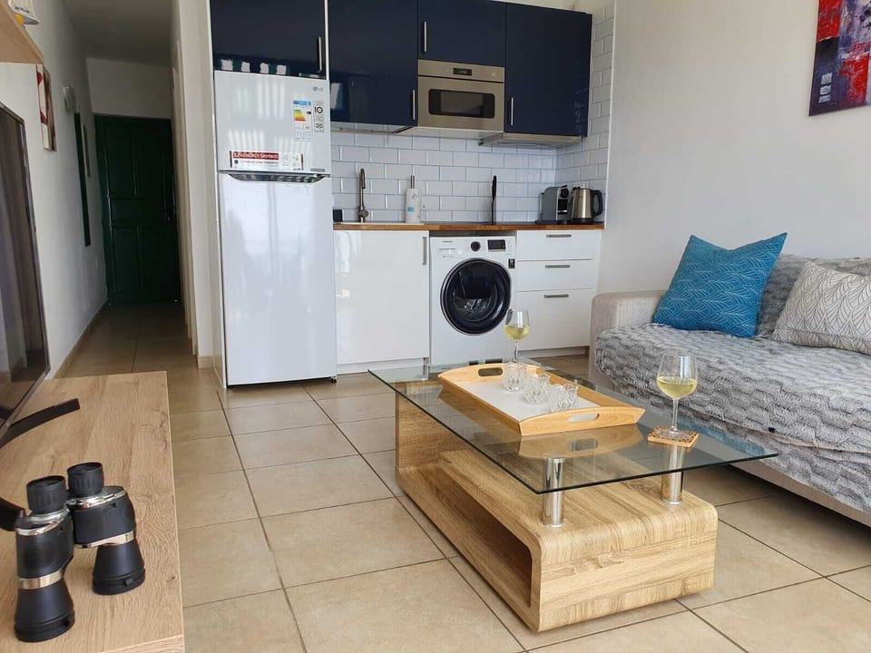 Lounge and kitchen area