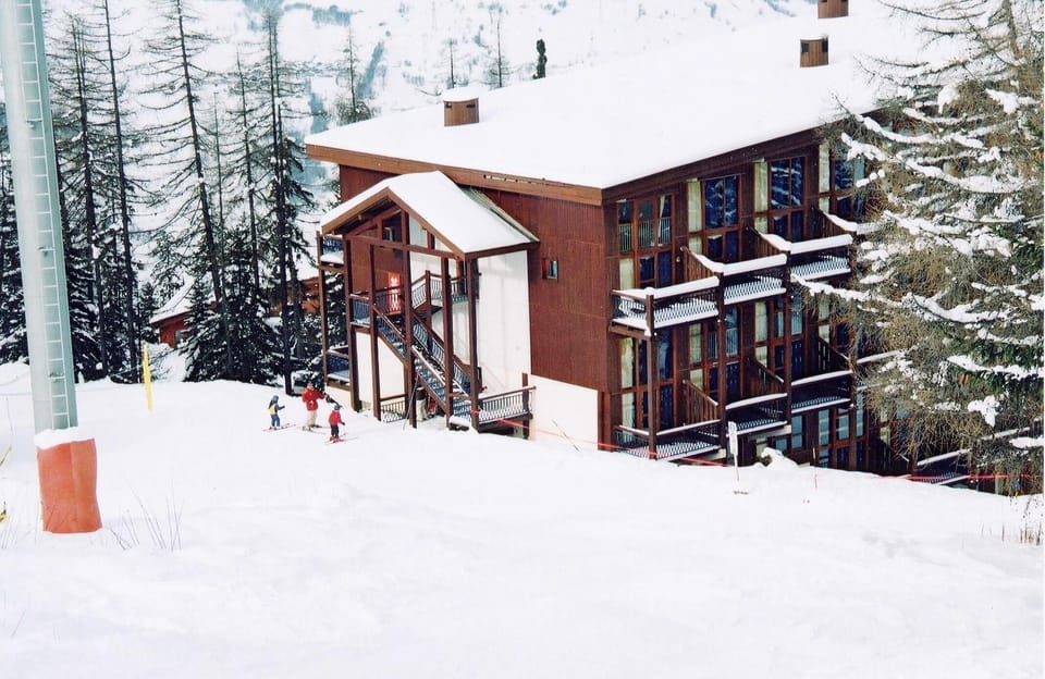 Ski Entry to Apartment
