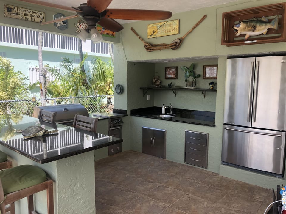 Outdoor kitchen