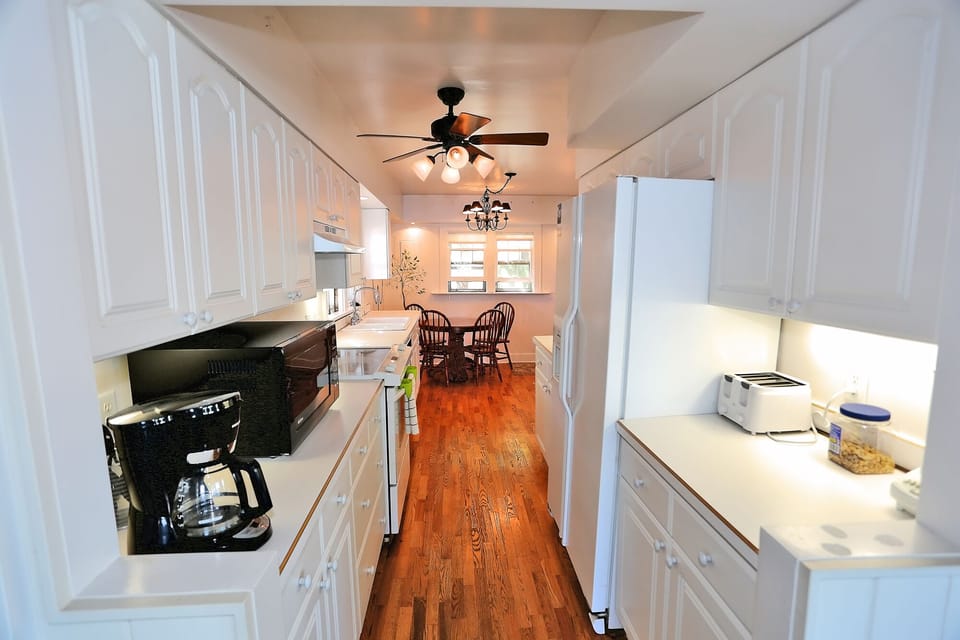 Kitchen also has a dishwasher