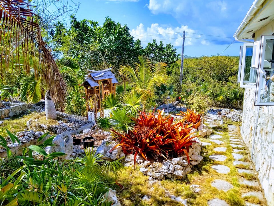 Private botanical gardens and walking paths