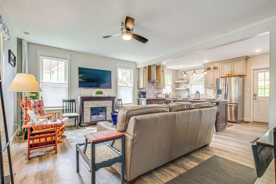 Green Lake Vacation Rental | 3BR | 2BA | Stairs Required | 1,260 Sq Ft