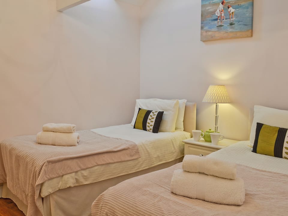 Zip-link beds set as twin | The Orangery, Bideford