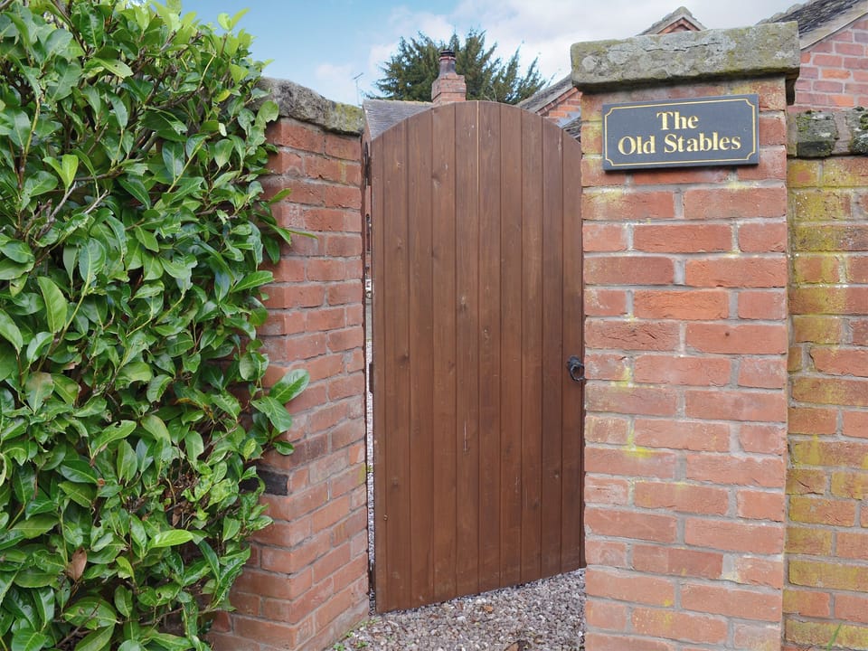 Exterior | The Old Stables, Standon