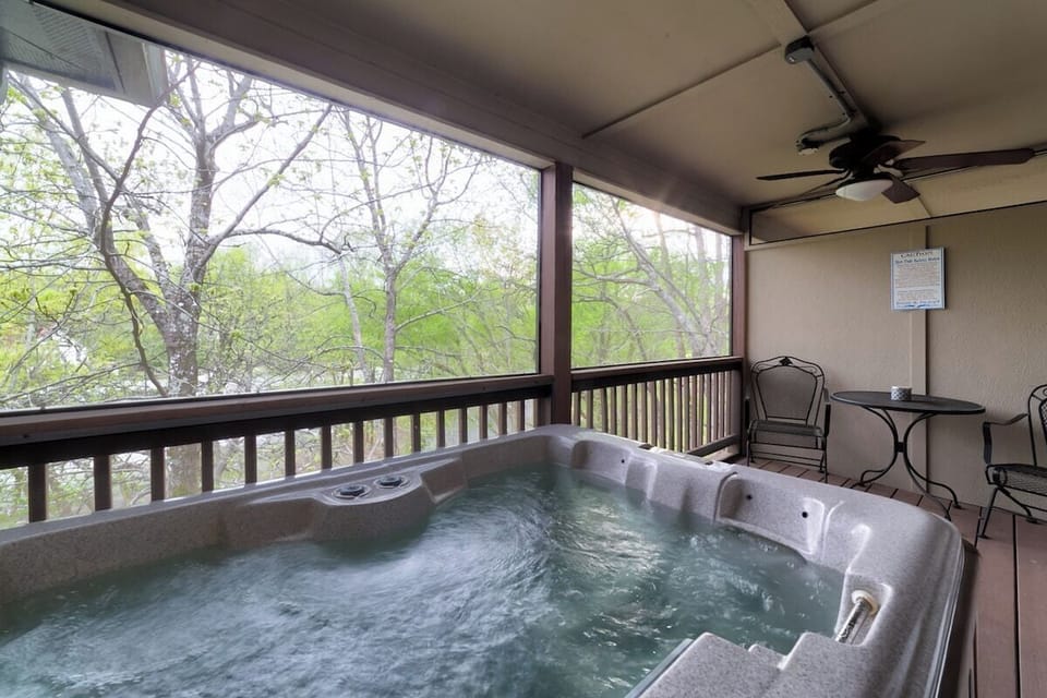 Master Bedroom Balcony w/ Hot Tub