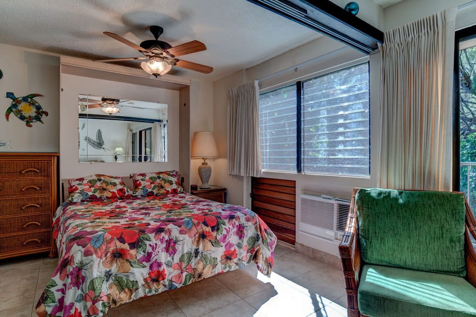 A/C and ceiling fans cool this condo