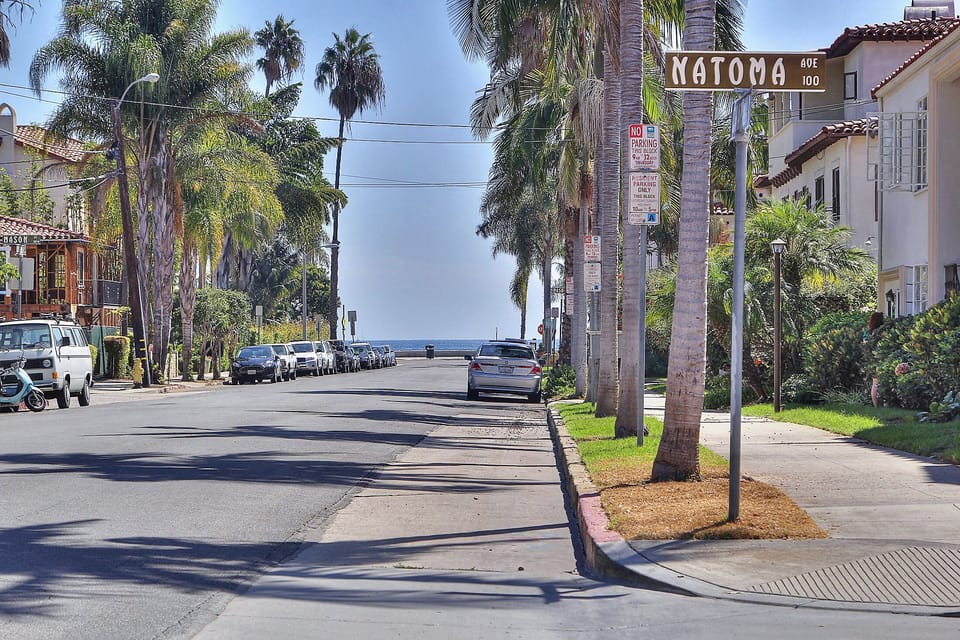 With a gorgeous walk to the beach, we have guests well equipped with beach wagon and gear for a great day!