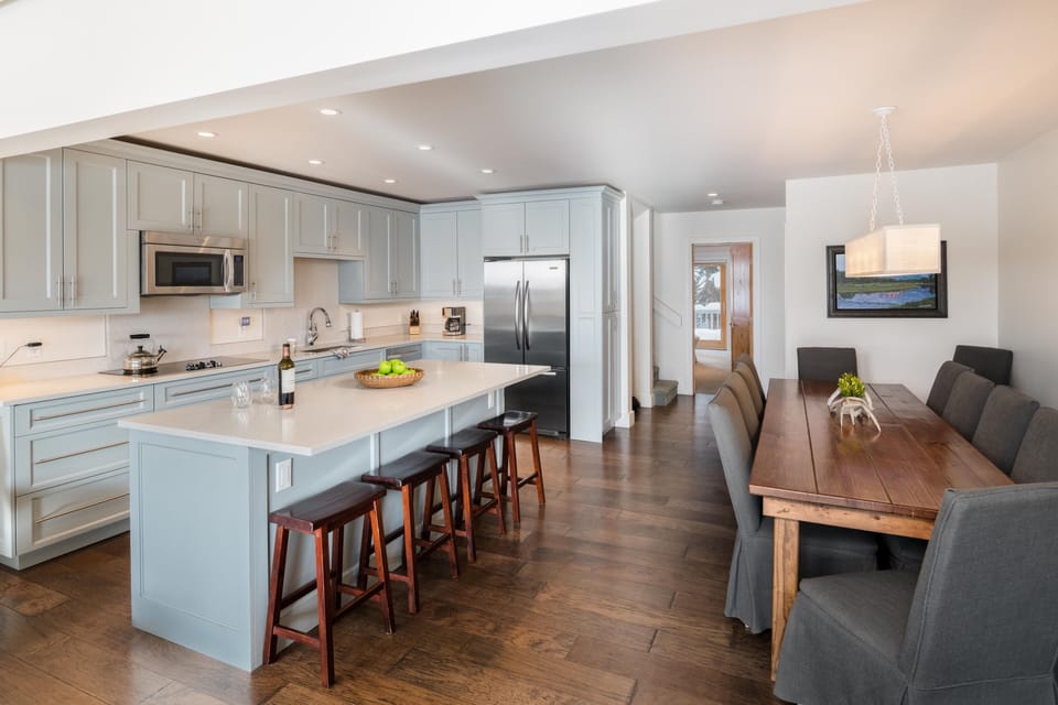 Kitchen and dining area