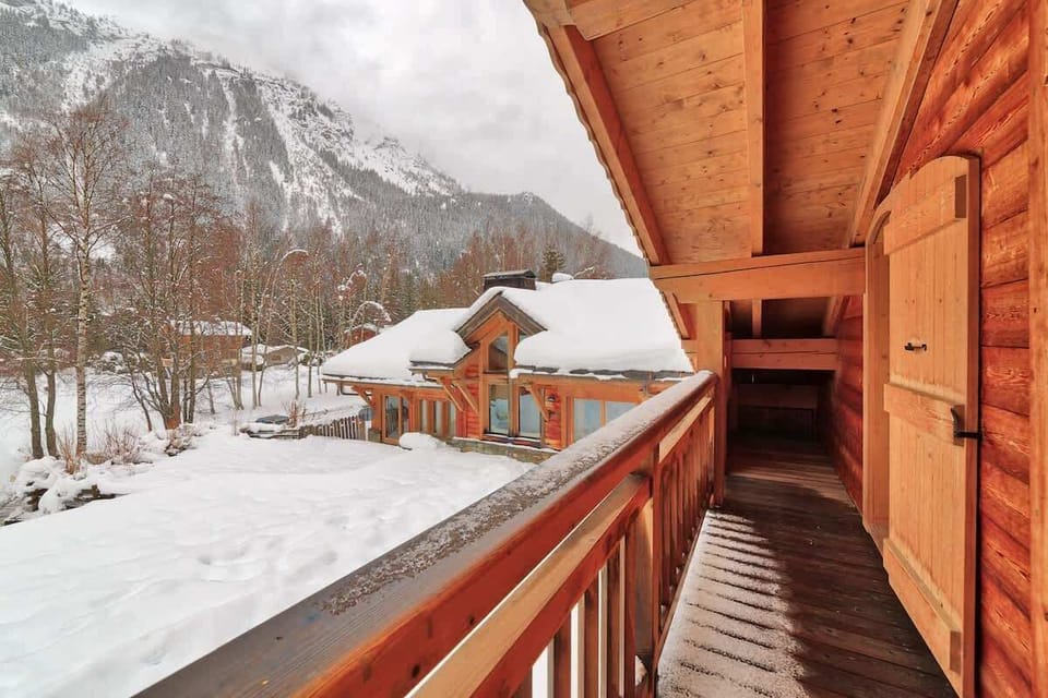 1st floor Balcony