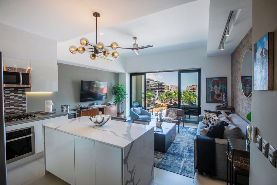Amazing condo with view