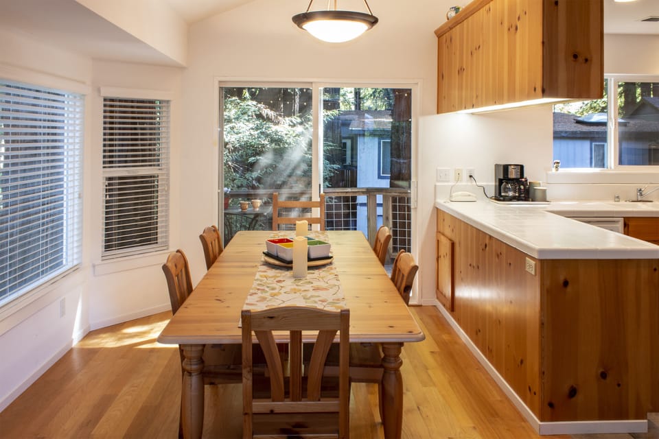 Dining area, looking towards the back door