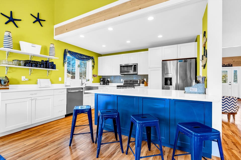 Fully stocked kitchen ready to cook a big lobster dinner!