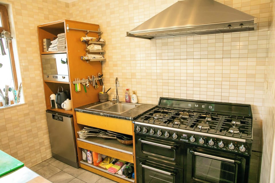 fully equiped kitchen