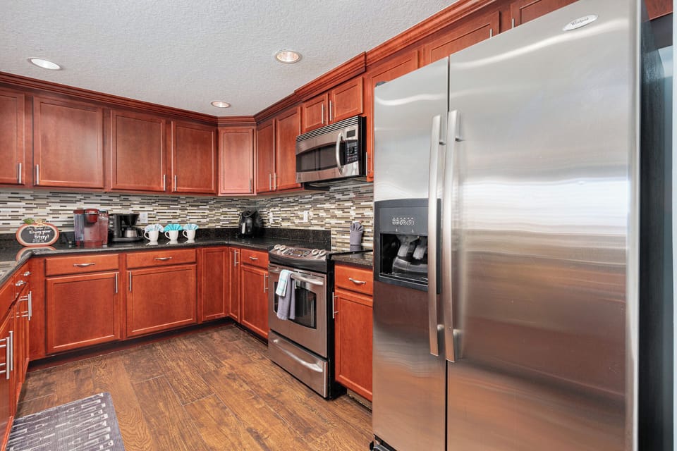 Fully Stocked Kitchen