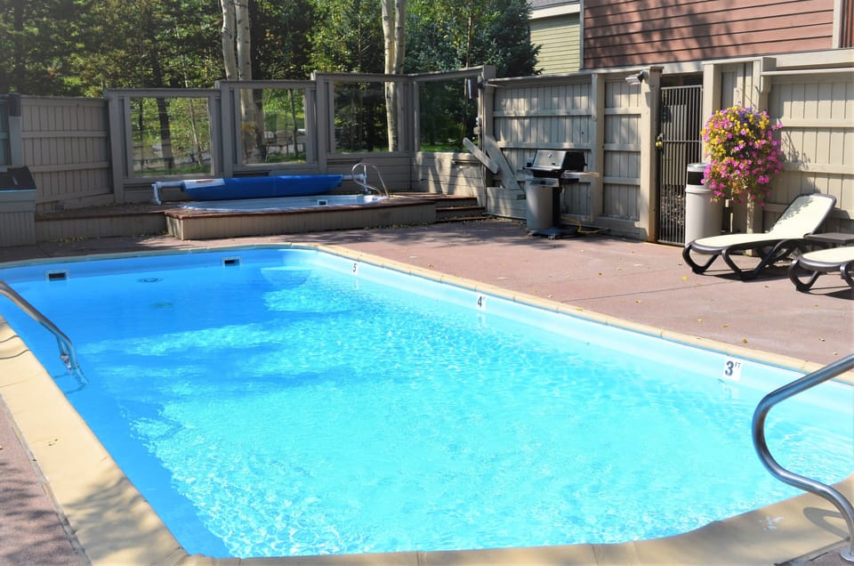 Pool and Hottubs- Pool Closed in Winter**