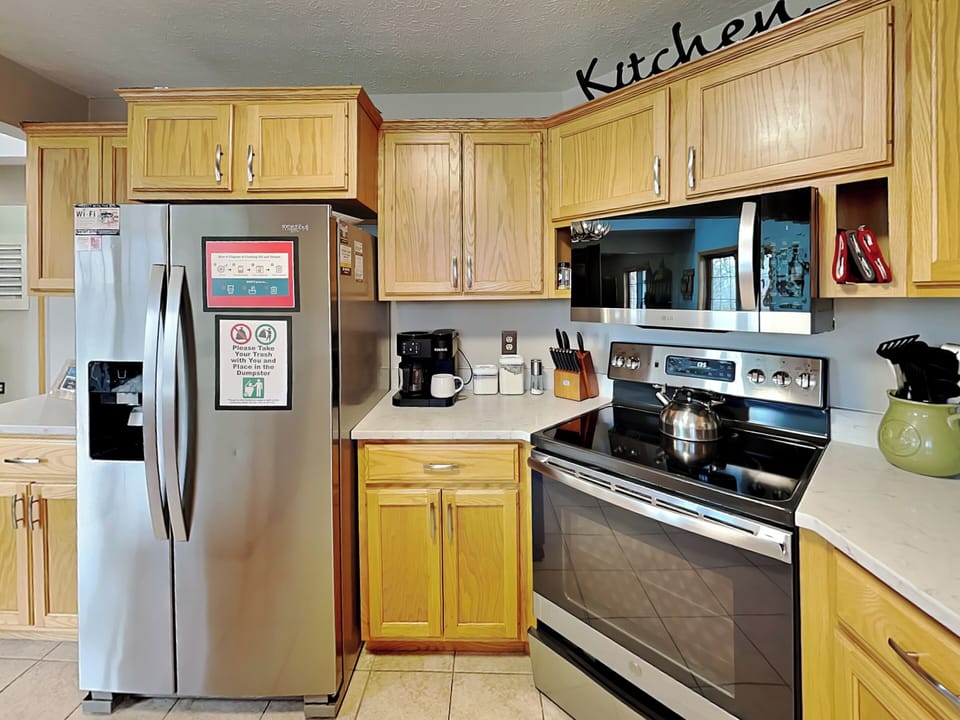 Full Kitchen