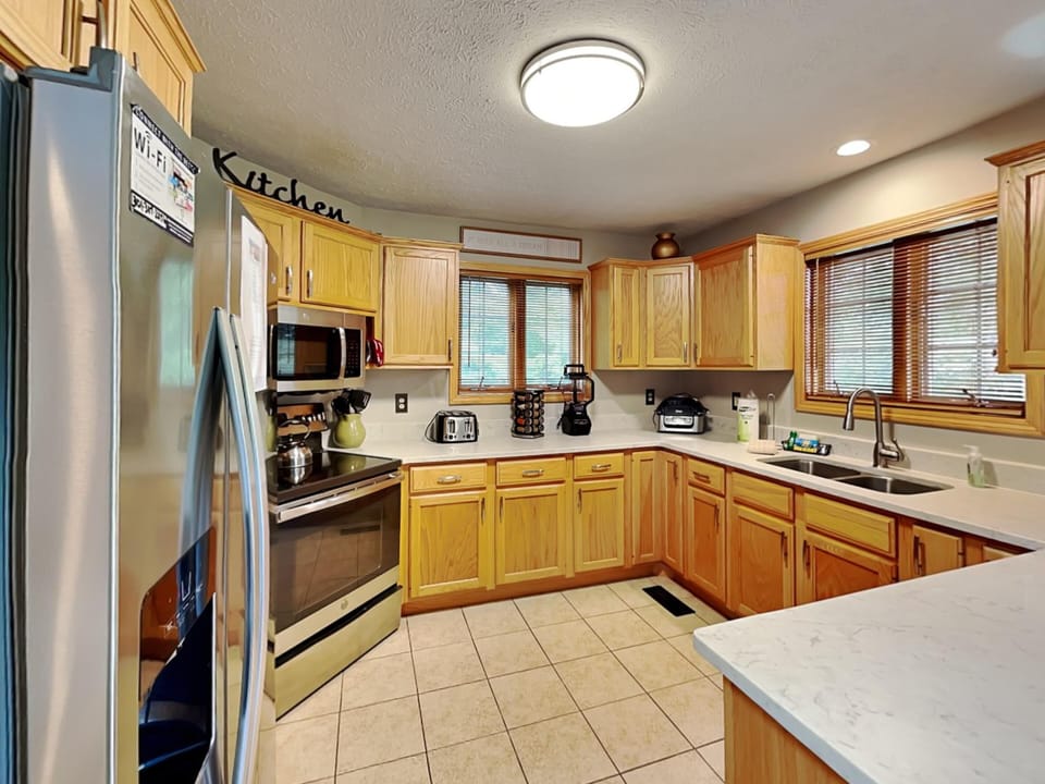 Full Kitchen