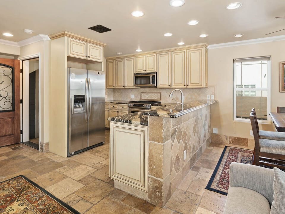 Fully stocked kitchen. New pots and pans. Keurig coffee. Paper towels, soap, etc