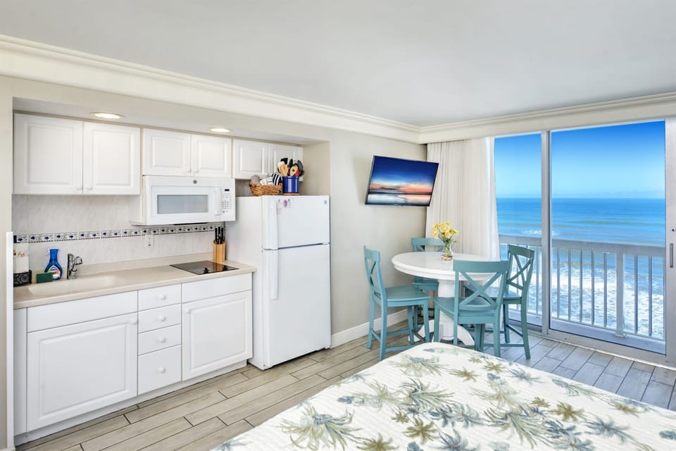 Comfortable dining area for in-room meals