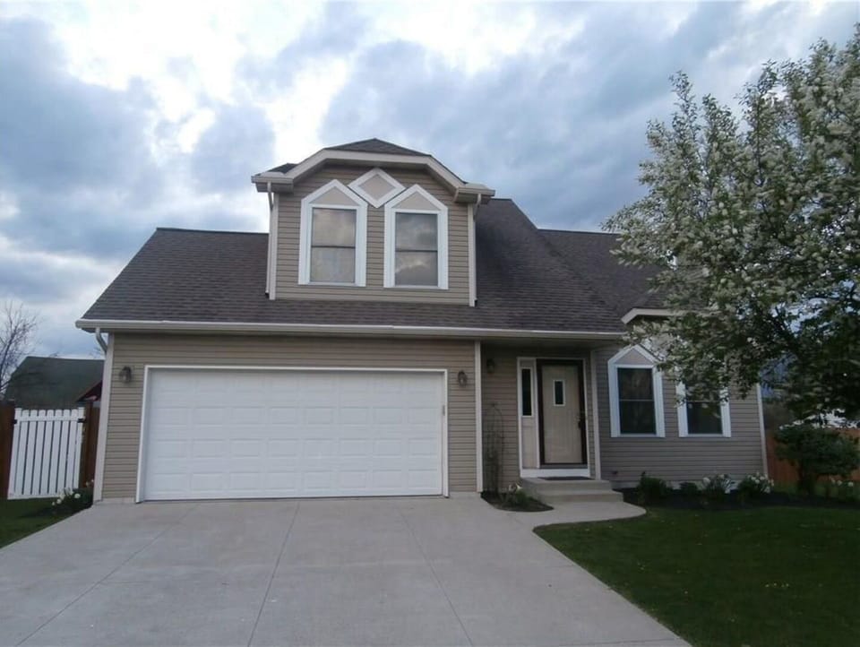 large private driveway for your use