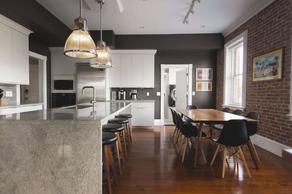 Dining Room Table & Kitchen Overview
