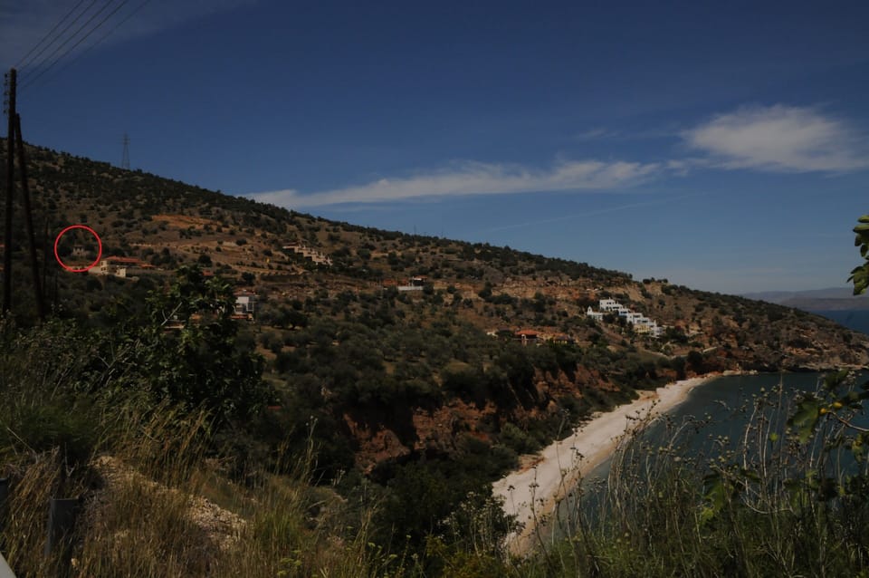 location of the house compared to the beach