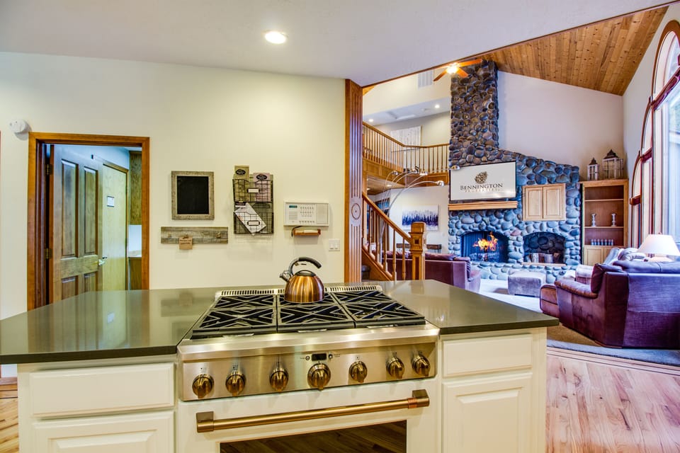 Kitchen - Main Level