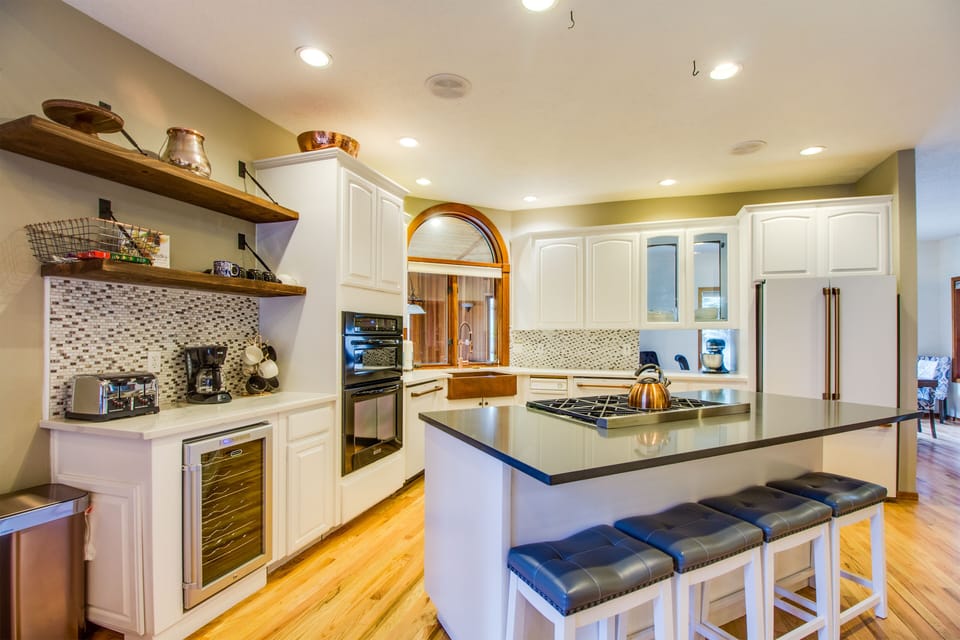 Kitchen - Main Level