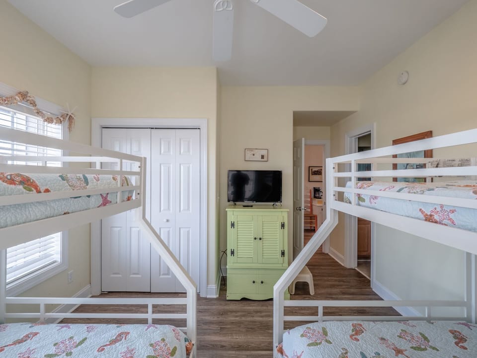 Fifth Bedroom -  2 Twin/Full Bunkbeds