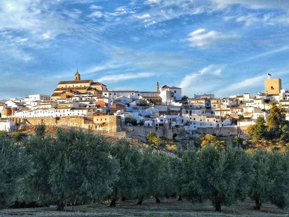 Sky, Town, Human Settlement, Cloud, City, Architecture, Village, Urban Area, Building, Tourism