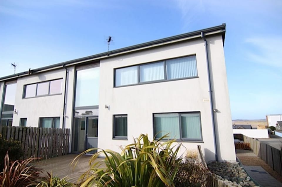 Minstrel Lodge - Garden Rhosneigr