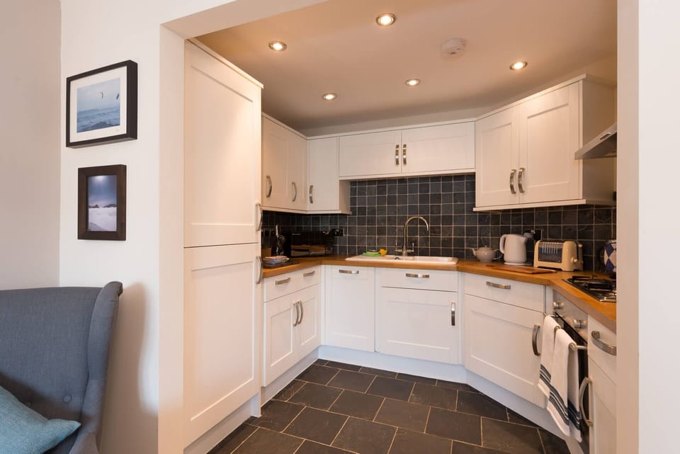 Bryn Eglwys Kitchen