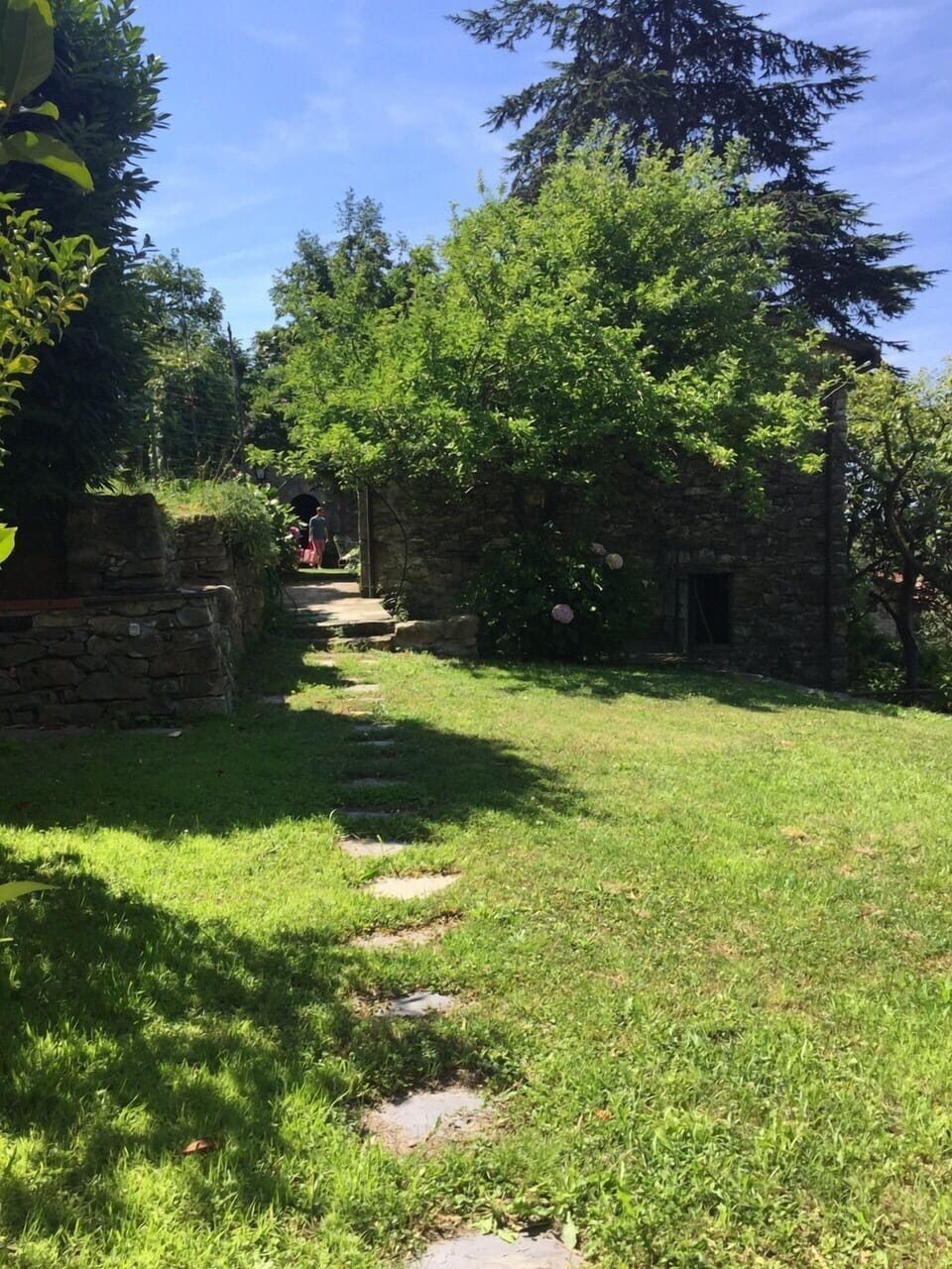 Mereta Castle's gardens