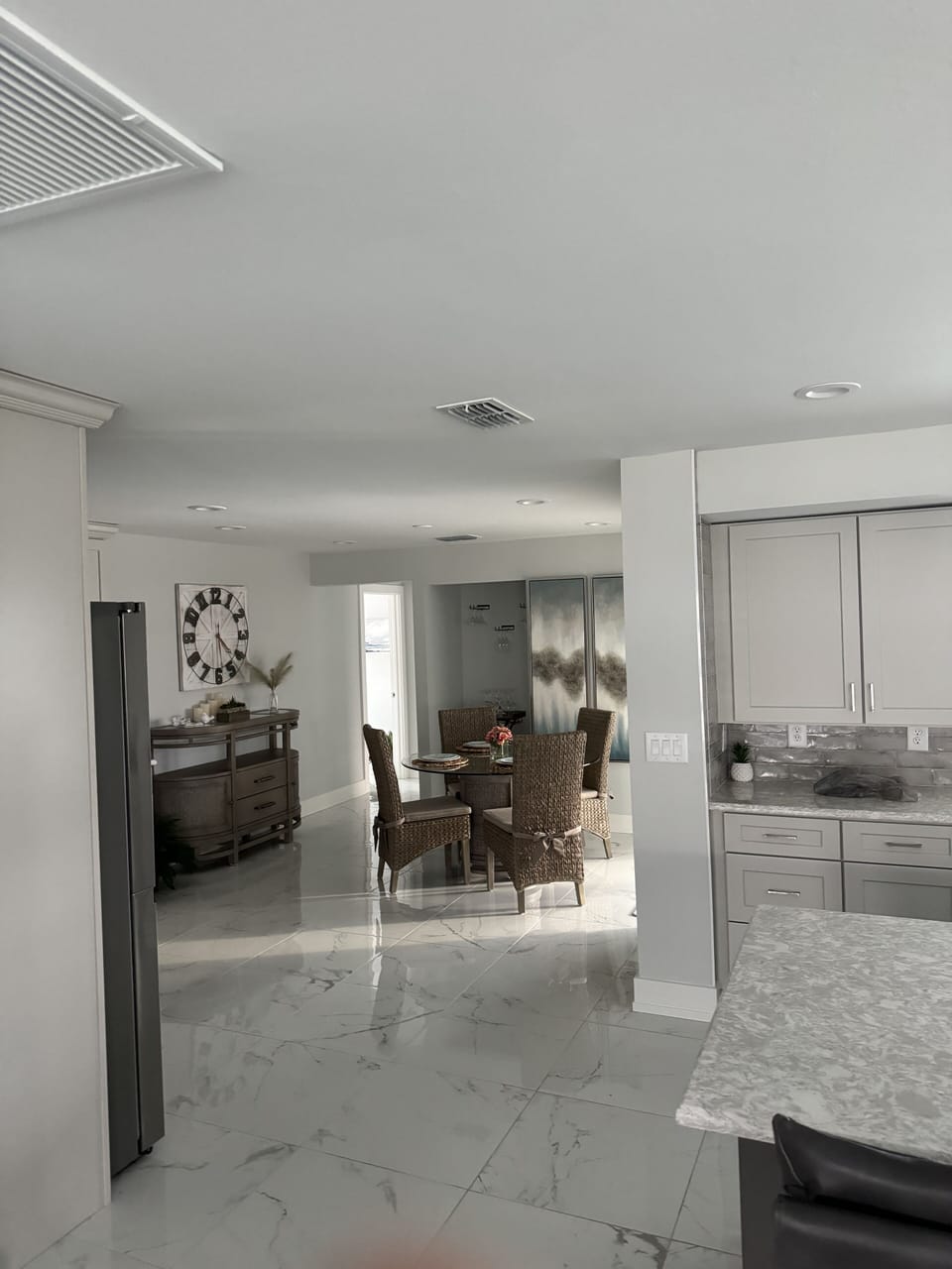 Brand new kitchen and dining area!